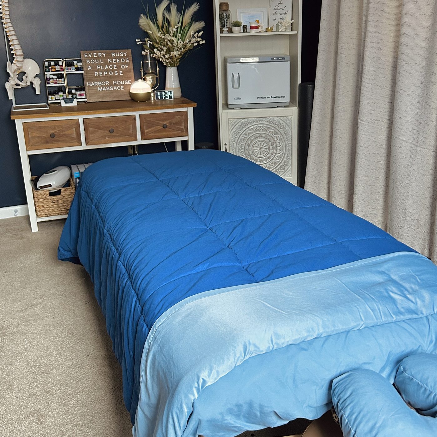 Harbor House Massage treatment room